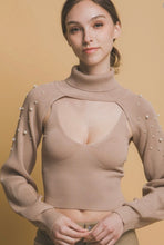 Load image into Gallery viewer, Knit shrug and cami set