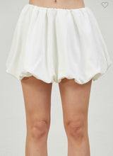 Load image into Gallery viewer, Bubble hem skirt