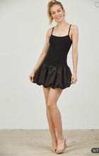 Load image into Gallery viewer, Black bubble Hem Dress