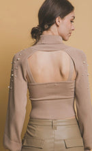Load image into Gallery viewer, Knit shrug and cami set